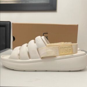 UGG SPORT YEAH SANDAL WOMENS SIZE 10